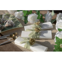 Roses sur tige or