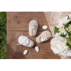 Chaussons blancs