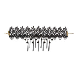 Collier dentelle avec perles